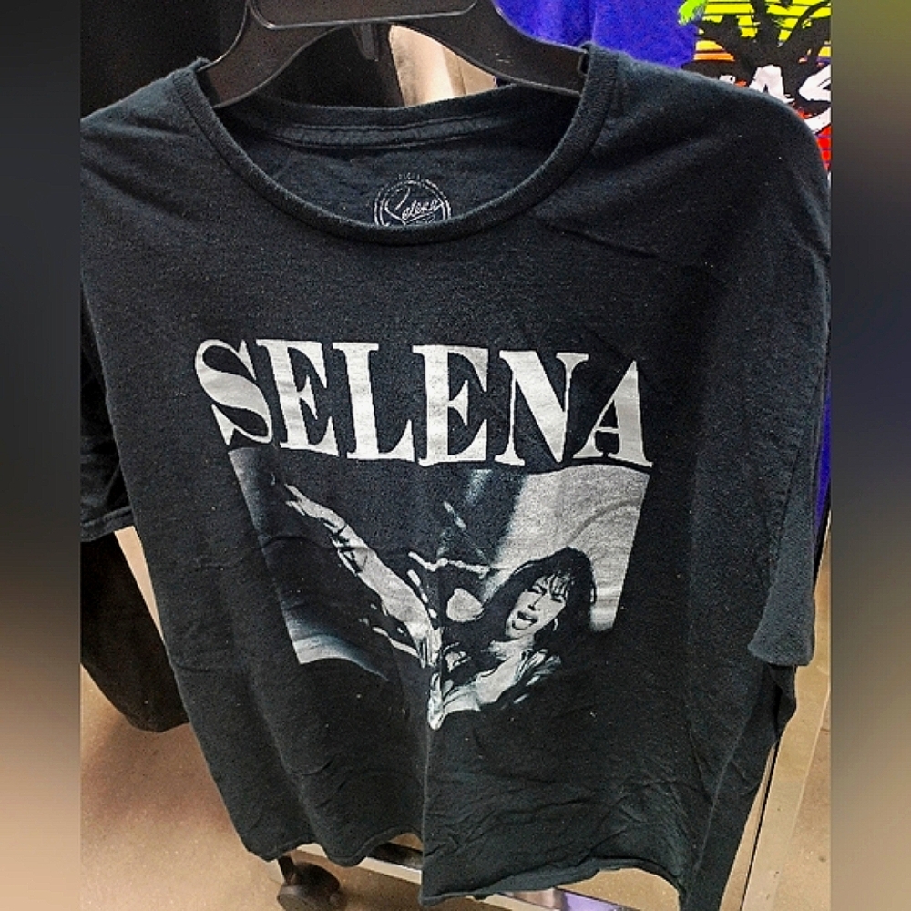 Selena Graphic Short Sleeve Tee - Black